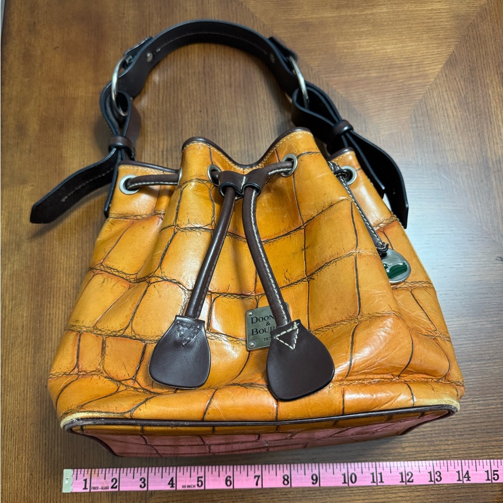 Vintage Dooney & Bourke Woven Beige and Dark Brown Handbag - Picture 10 of 14